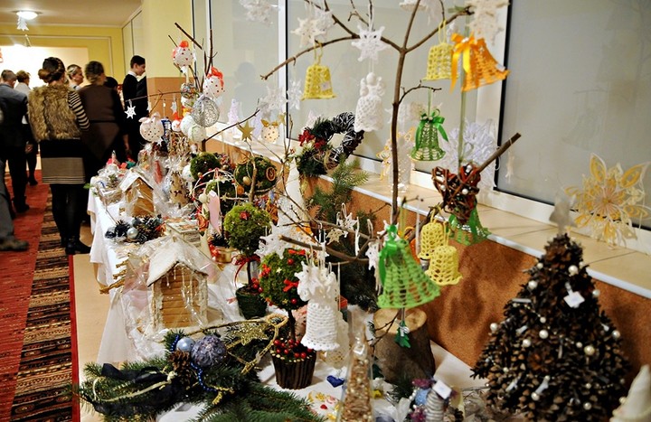 Przy jednym stole zdjęcie nr 79543