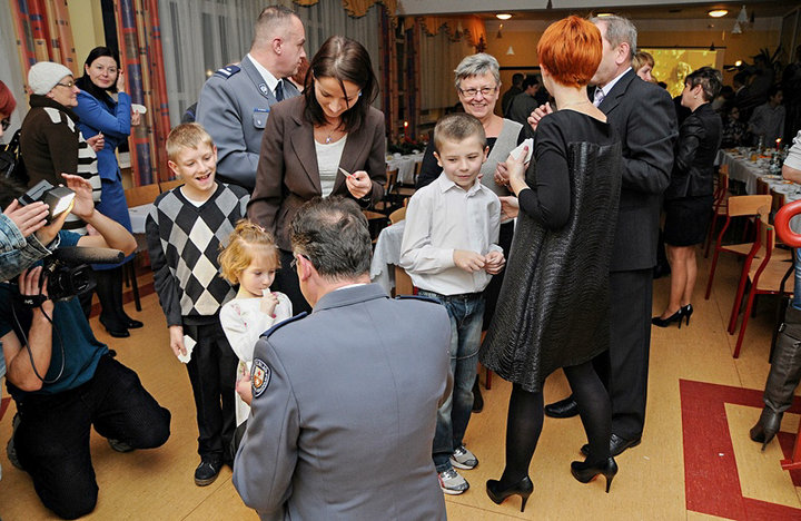 Przy jednym stole zdjęcie nr 79542