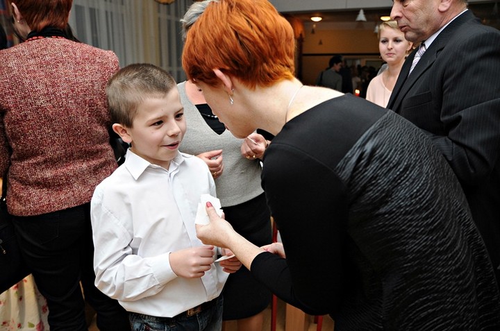 Przy jednym stole zdjęcie nr 79541