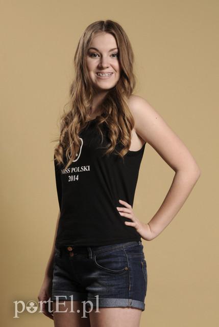 Anna Zienkiewicz, nr 25.
Jest finalistką nastoletnią.
Mieszka w Elblągu.
Wzrost: 172cm.
Wymiary: