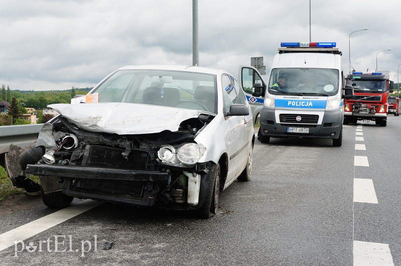 Węzeł Wschód: volkswagenem w barierę zdjęcie nr 87340