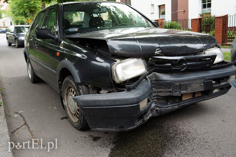 Elbląg Pijany uderzył w słup i jechał dalej