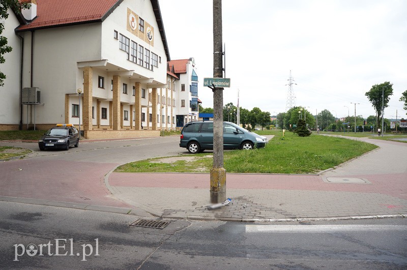 Pijany uderzył w słup i jechał dalej zdjęcie nr 88276