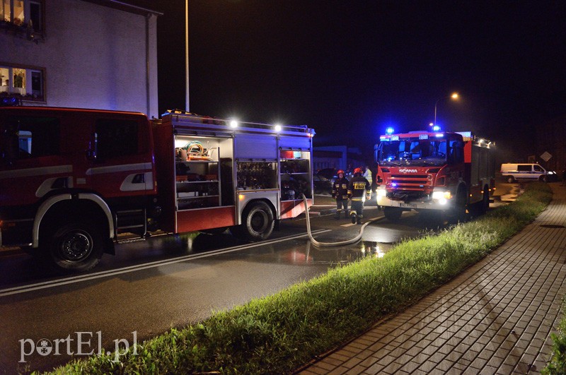 Elbląg Stawidłowa: pożar dwóch samochodów
