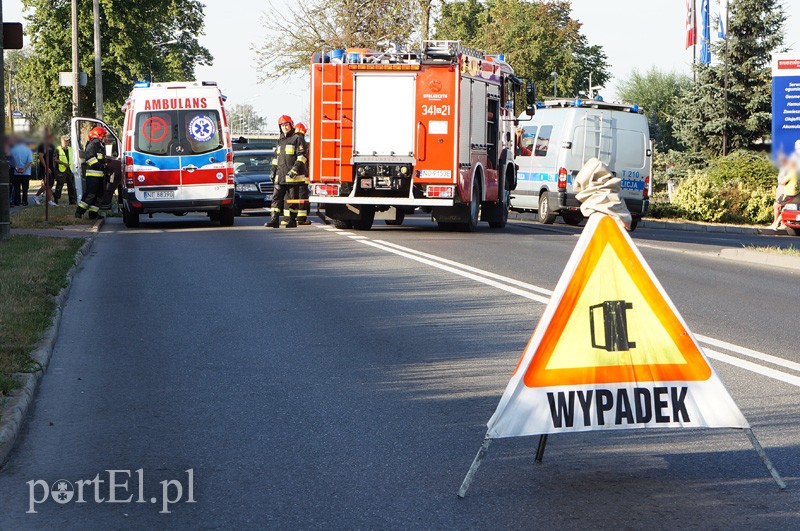 Elbląg Wypadek na Warszawskiej: jedna osoba w szpitalu
