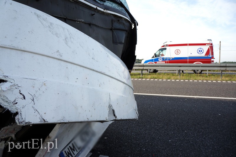 S7: autokar uderzył w tył cysterny zdjęcie nr 92436