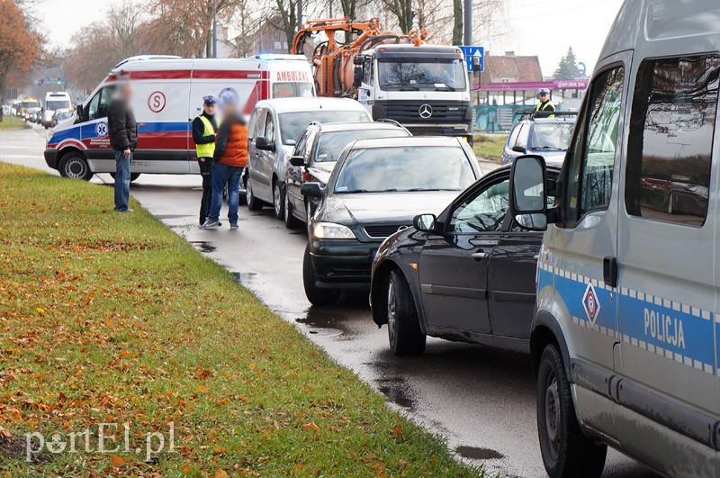 Efekt domina przy hali CSB zdjęcie nr 97062