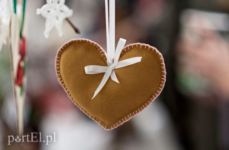 Wszyscy razem przy jednym stole zdjęcie nr 98010