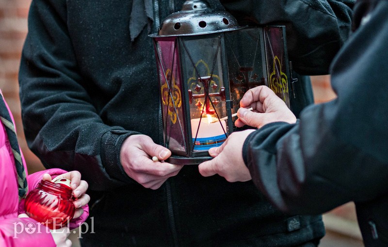  Światełko, które ma dać nadzieję zdjęcie nr 98732