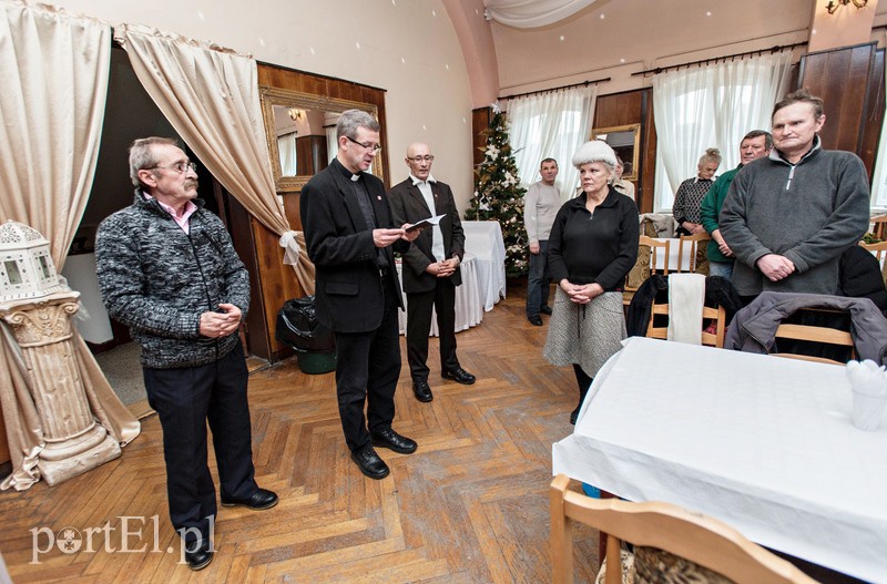 Chodzi o odrobinę człowieczeństwa zdjęcie nr 98787