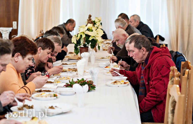 Chodzi o odrobinę człowieczeństwa zdjęcie nr 98800