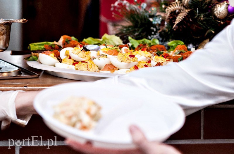 Chodzi o odrobinę człowieczeństwa zdjęcie nr 98798