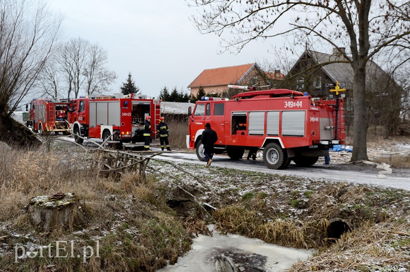 Pożar w Raczkach Elbląskich zdjęcie nr 99083
