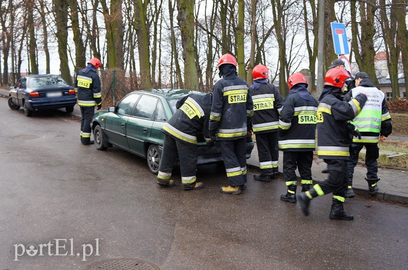 Elbląg Zderzenie na Bema: karetka przyjechała aż z Młynar!