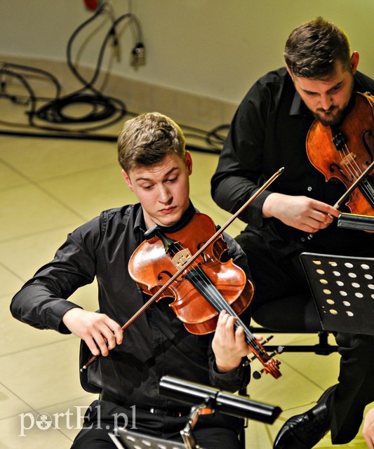 Wirtuoz skrzypiec i muzyka mistrzów zdjęcie nr 101911
