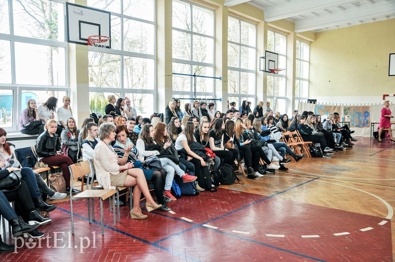 Przyszłość ma niebieskie usta zdjęcie nr 102641