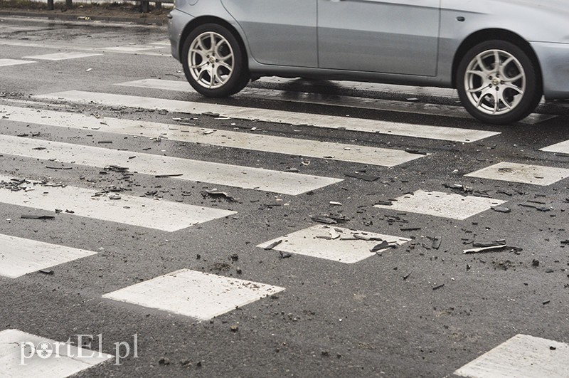  Ciężarówką wjechał w dwa auta zdjęcie nr 103069