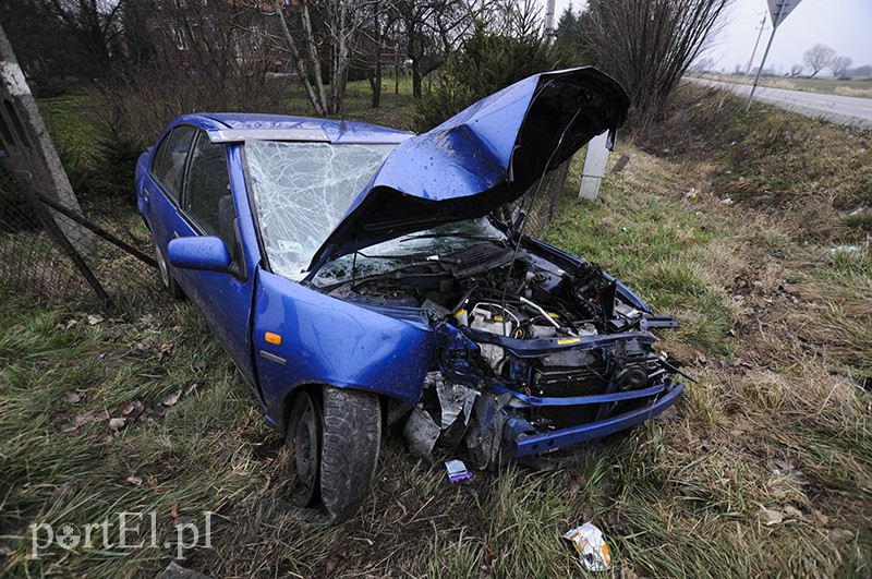 Zderzenie na skrzyżowaniu w Kazimierzowie zdjęcie nr 103363