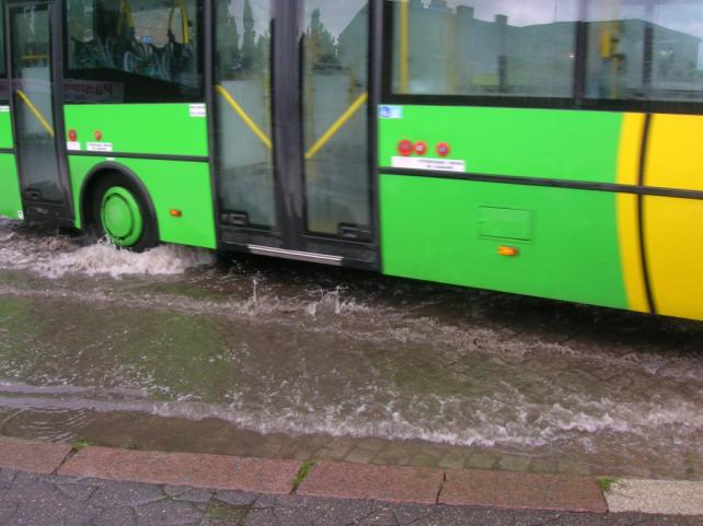 Elbląg Dworzec po deszczu