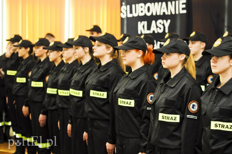  Uczą się, by zostać strażakami zdjęcie nr 107365