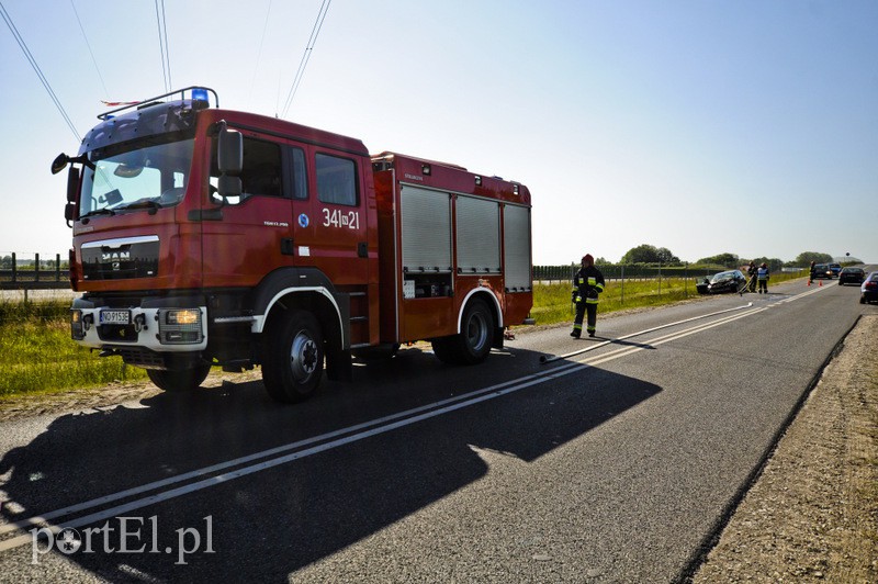 Płonący samochód na dawnej "siódemce" zdjęcie nr 108266