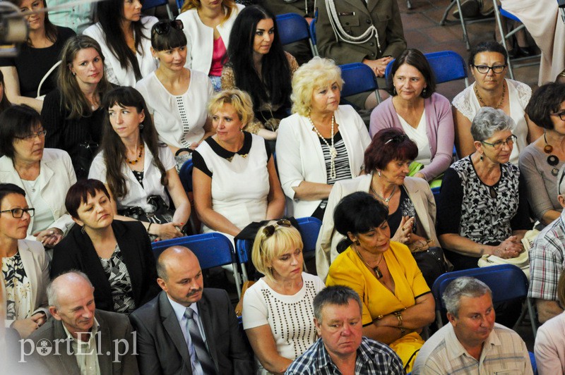  To oni karmią i ubierają żołnierzy zdjęcie nr 108340