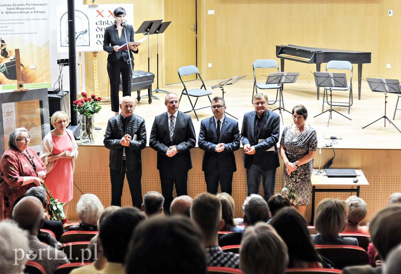 Muzykę dawną znają i grają tu od dawna zdjęcie nr 108986