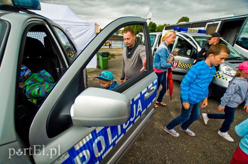  Policyjny festyn w deszczu zdjęcie nr 110604