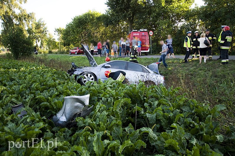  Ciężarówka zderzyła się z autem osobowym. Są ranni zdjęcie nr 111546