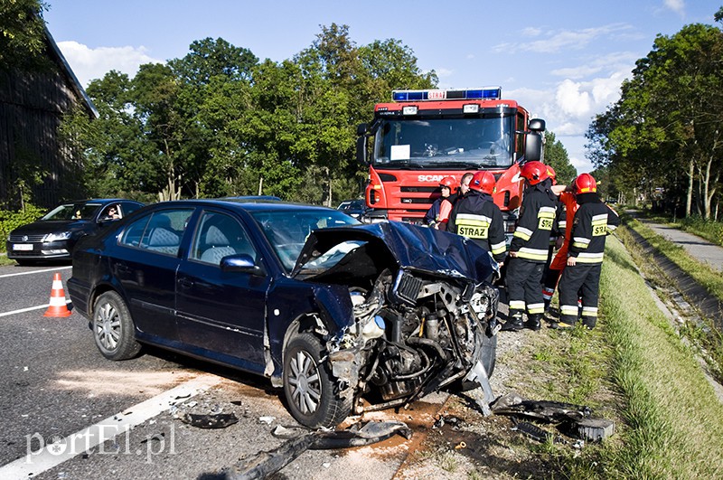 Elbląg  Pijany zderzył się z innym pojazdem. Są korki na 