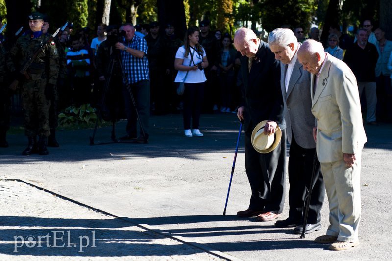  Zginęli, bo byli Polakami. Dzisiaj mieszkańcy oddali im hołd zdjęcie nr 113653