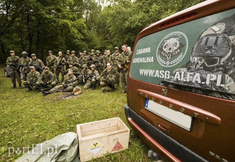 Wymiana ognia w elbląskim lesie zdjęcie nr 113911