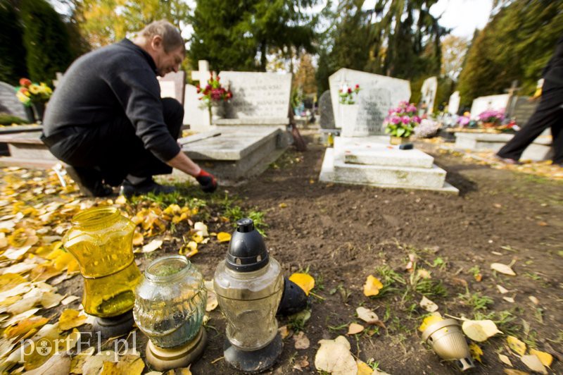 Przygotowania do Wszystkich Świętych zdjęcie nr 116301