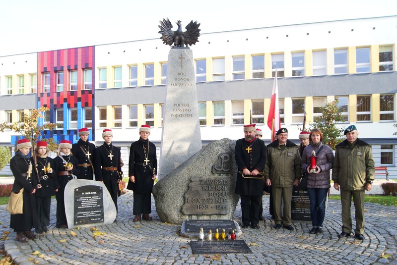 Maszerują, bo pamiętają o zmarłych zdjęcie nr 116319