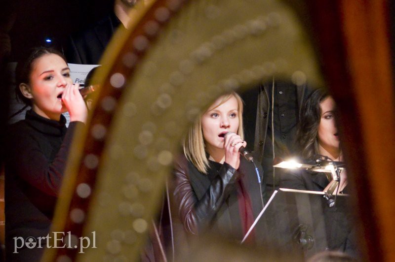 Koncert chóru w Galerii EL zdjęcie nr 116376