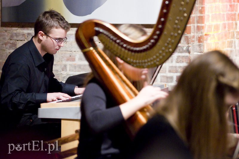 Koncert chóru w Galerii EL zdjęcie nr 116378