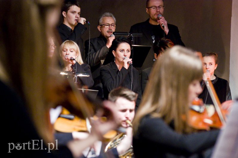 Koncert chóru w Galerii EL zdjęcie nr 116375