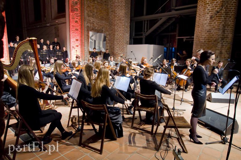 Koncert chóru w Galerii EL zdjęcie nr 116372