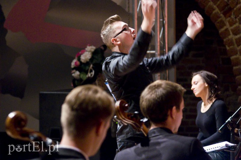 Koncert chóru w Galerii EL zdjęcie nr 116380
