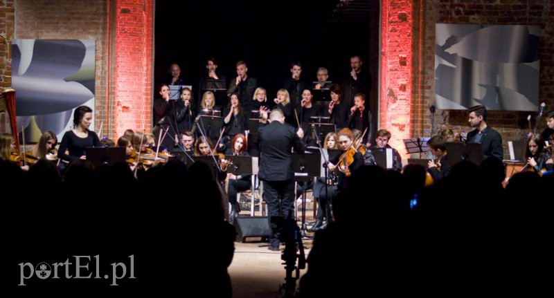 Koncert chóru w Galerii EL zdjęcie nr 116389
