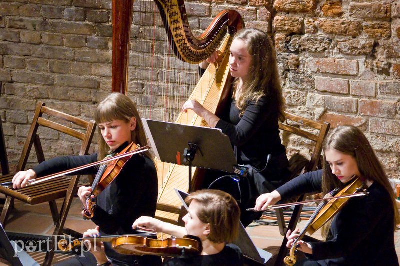 Koncert chóru w Galerii EL zdjęcie nr 116384