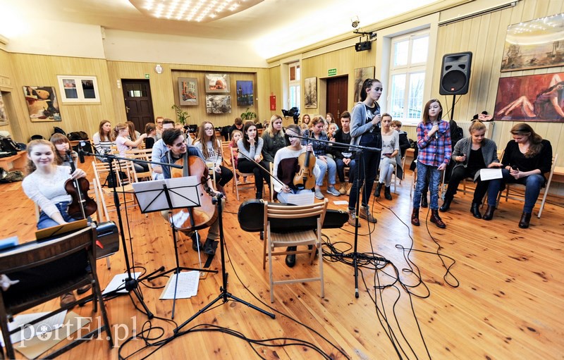  Będą kolędować na znaną i nieznaną nutę zdjęcie nr 117984