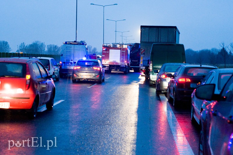 Elbląg  Wypadek na obwodnicy. Uwaga na korki!
