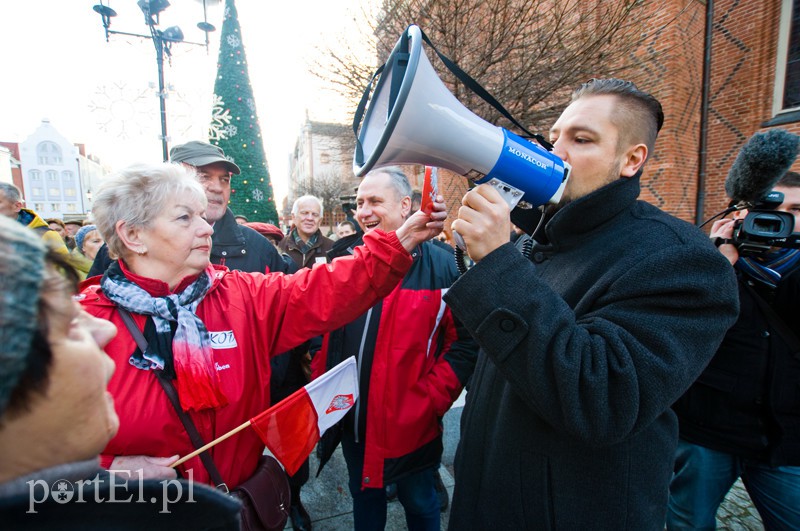 Demonstracja po elbląsku, czyli pikieta KOD zdjęcie nr 118828