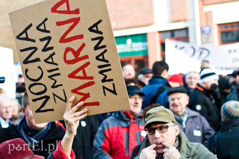 Demonstracja po elbląsku, czyli pikieta KOD zdjęcie nr 118833