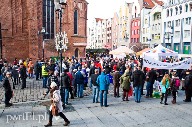 Demonstracja po elbląsku, czyli pikieta KOD zdjęcie nr 118824