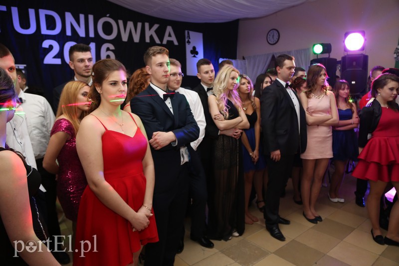 Studniówka w starym stylu zdjęcie nr 121150