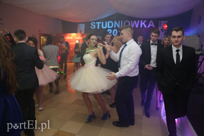 Studniówka w starym stylu zdjęcie nr 121069