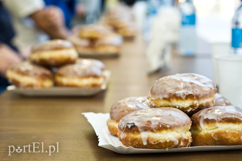 Elbląg  Sześć i pół pączka w pięć minut