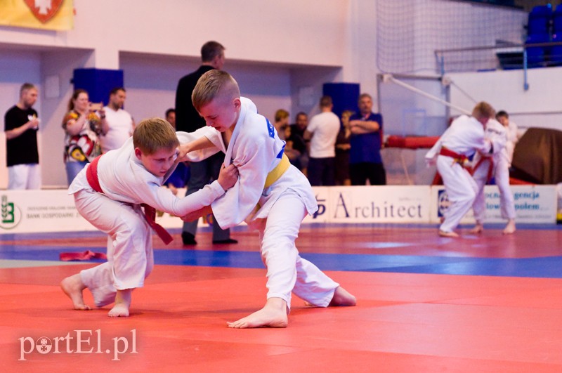Mali judocy walczą zdjęcie nr 127146